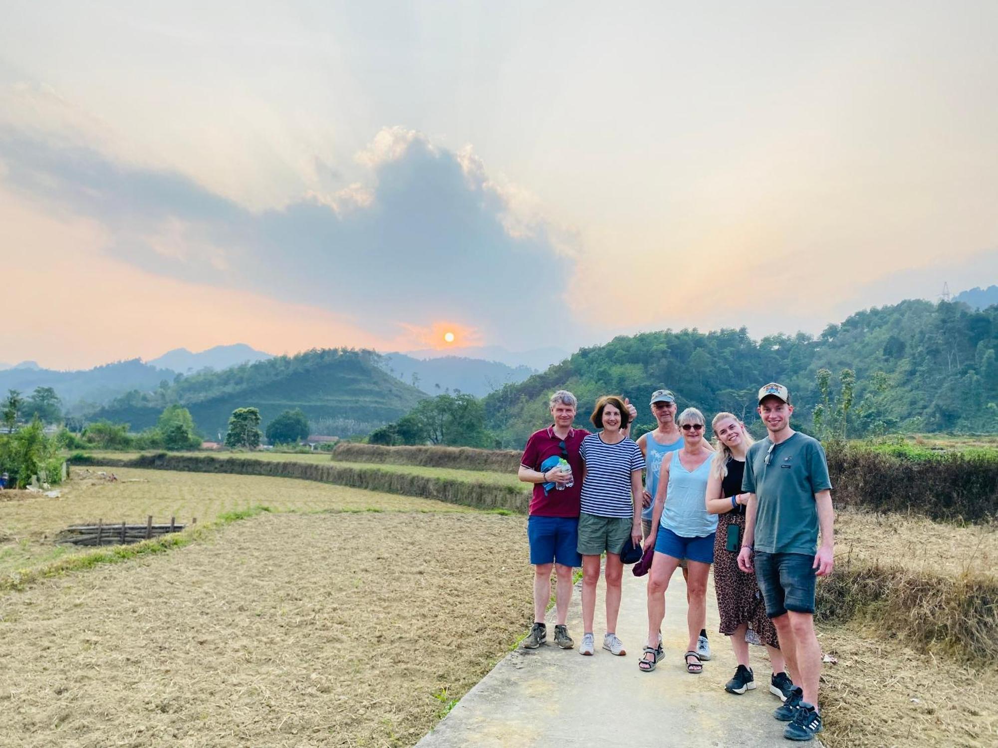 Ban Bang Ecolodge Tours & Motorbike Rental ห่าซาง ภายนอก รูปภาพ